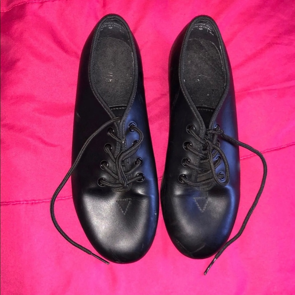 Bloch women’s black tap shoes
